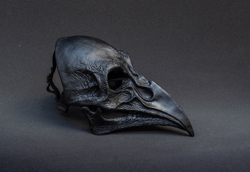 Plague Doctor mask Bird skull with a movable jaw.