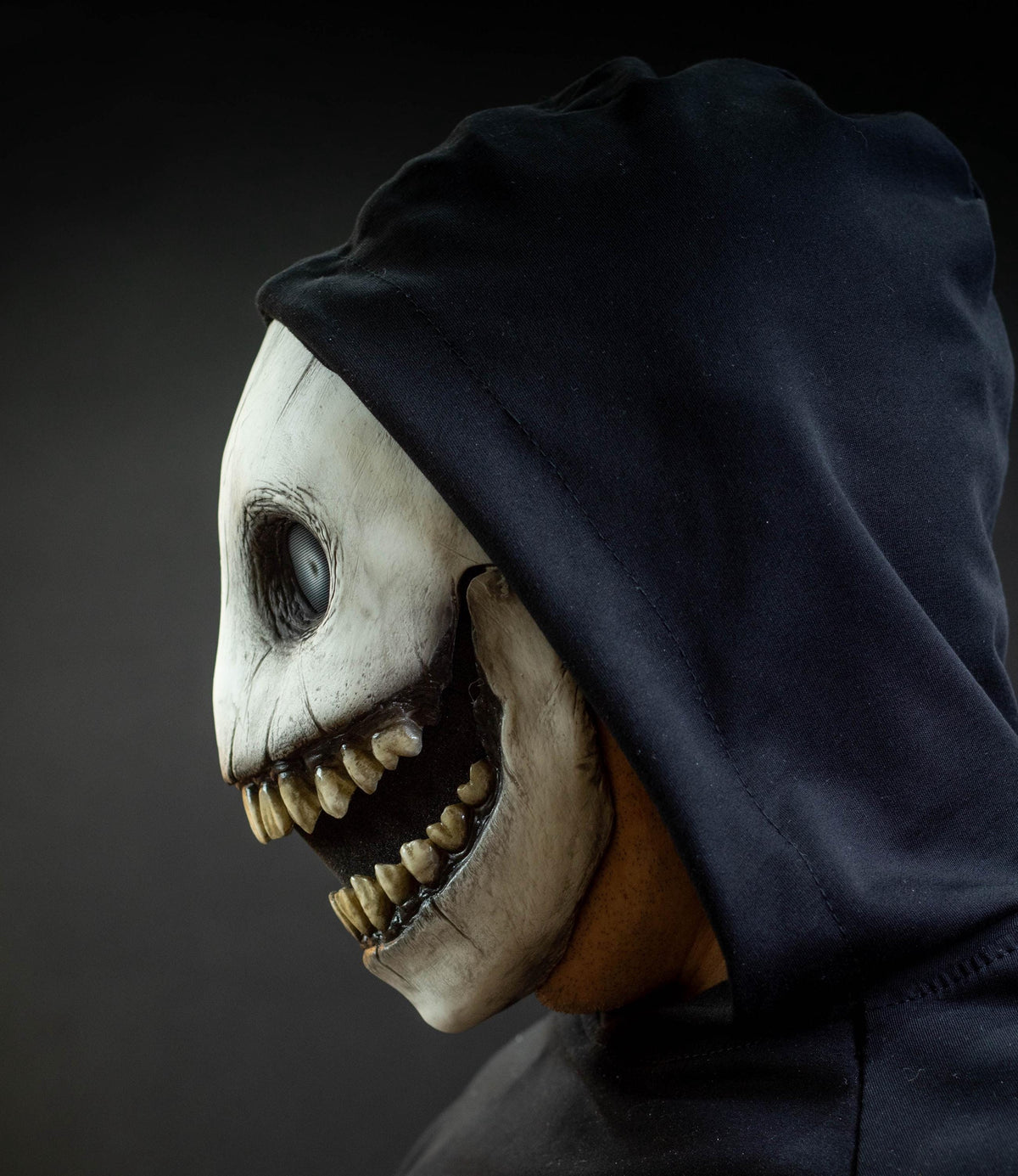 Creepy Smile mask with movable jaw and realistic teeth