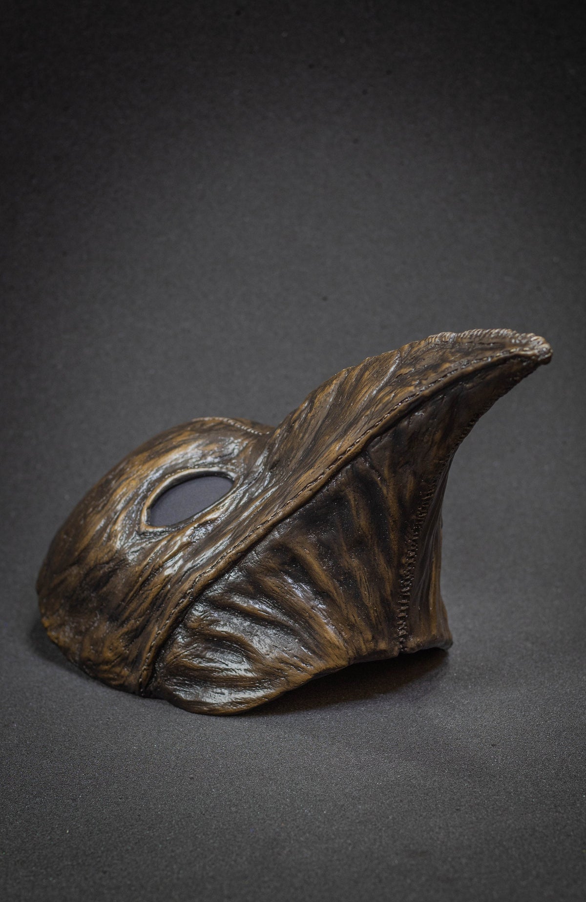 Plague doctor Eileen the Crow mask from Bloodborne for cosplay